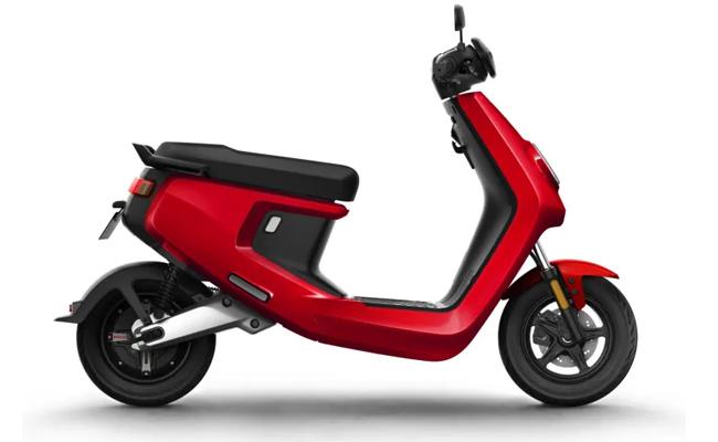2022 NIU MQi+ Sport - Red - Electric Scooter